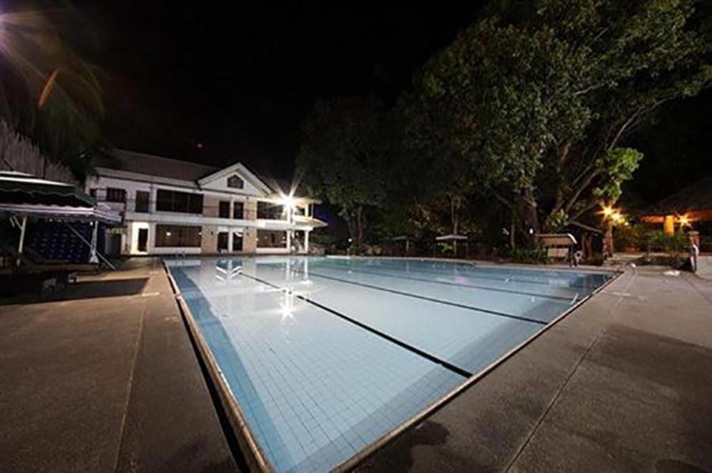 Woodland Hotel Angeles Exterior foto